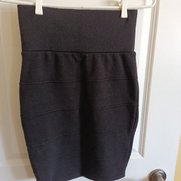 Charlotte Russe Women's Knit Skirt Size Small - Picture 1 of 3